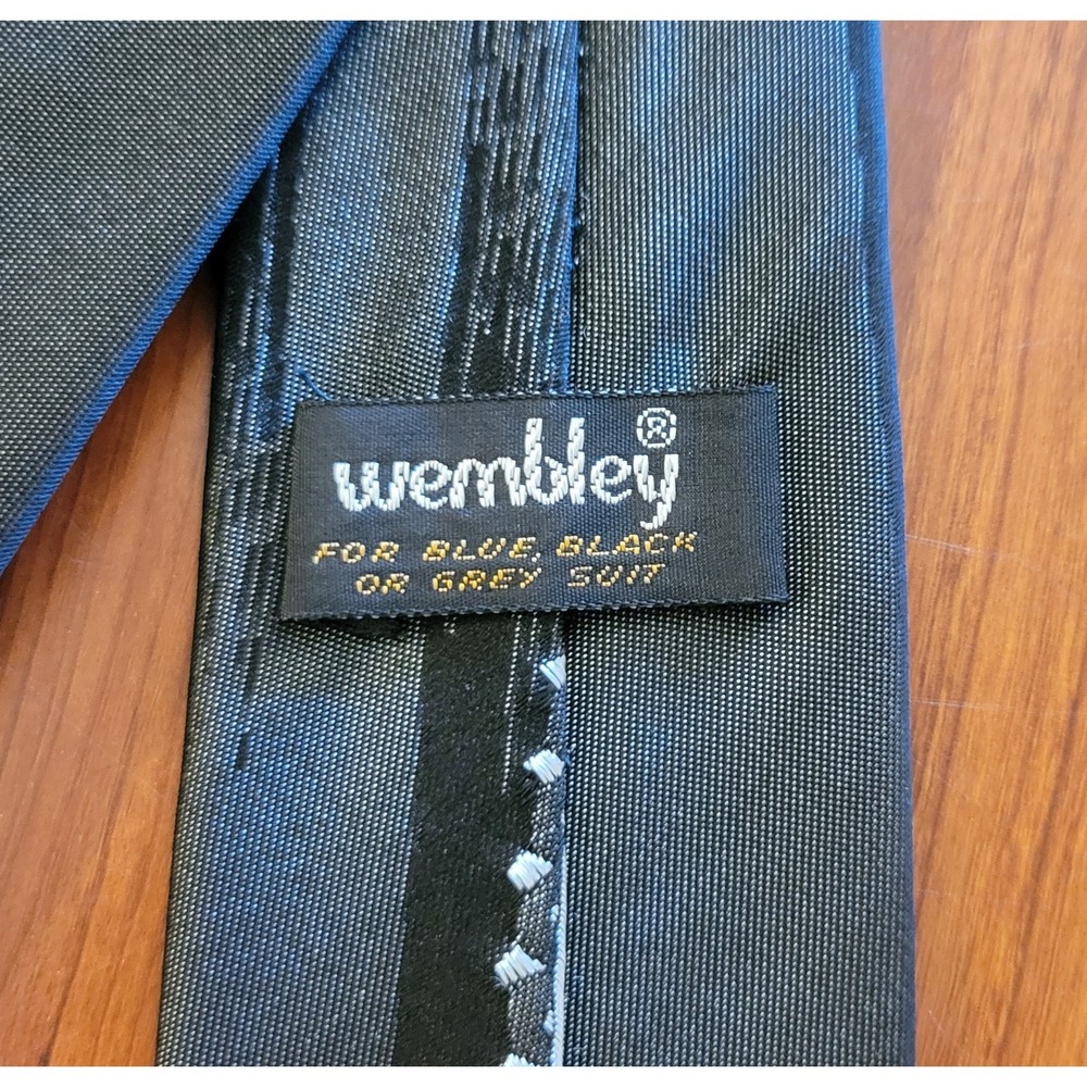 Vintage Wembley Black Paisley Yin Yang‎ Necktie 56 X 2.5 Skinny - Picture 4 of 6